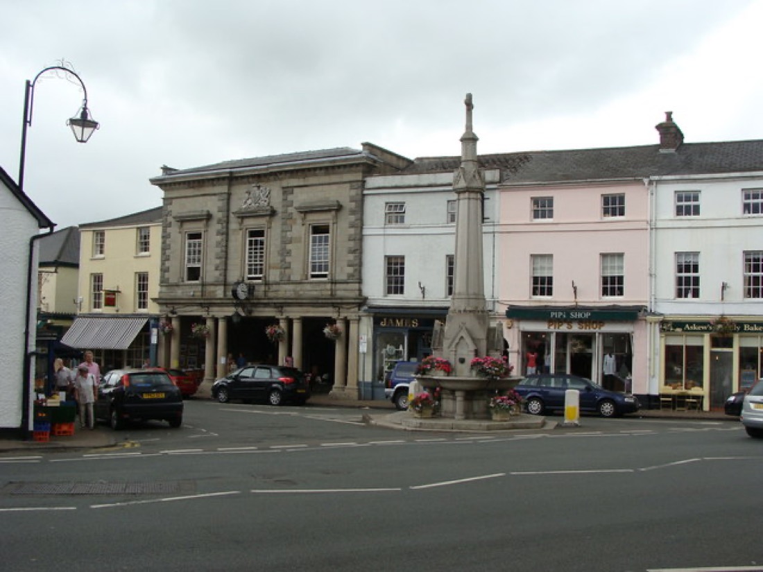 Crickhowell & Table Mountain